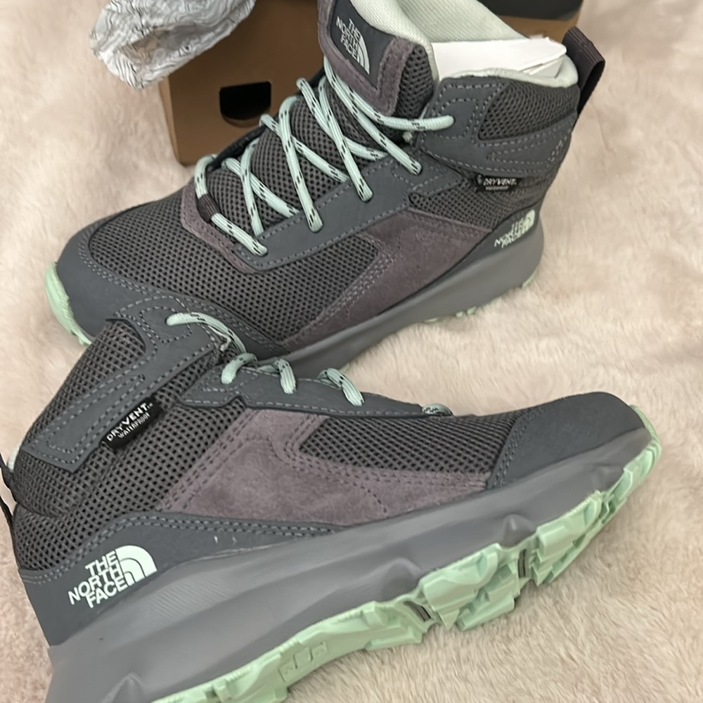 THE NORTH FACE KIDS HIKER BOOT